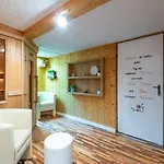 With A Shared Sauna In بيشلباخ