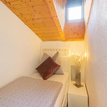 With A Shared Sauna In Apartment