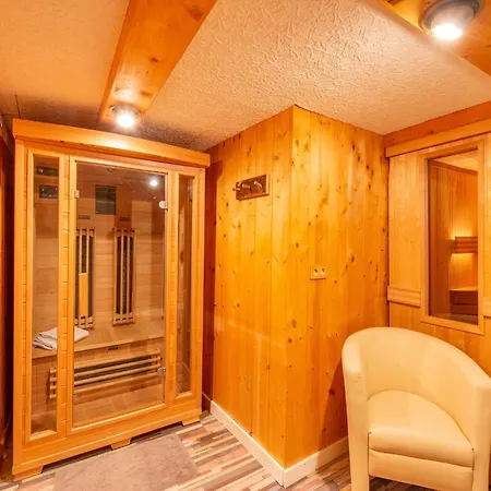 With A Shared Sauna In Apartment *