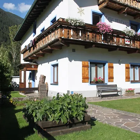 With A Shared Sauna In * Bichlbach